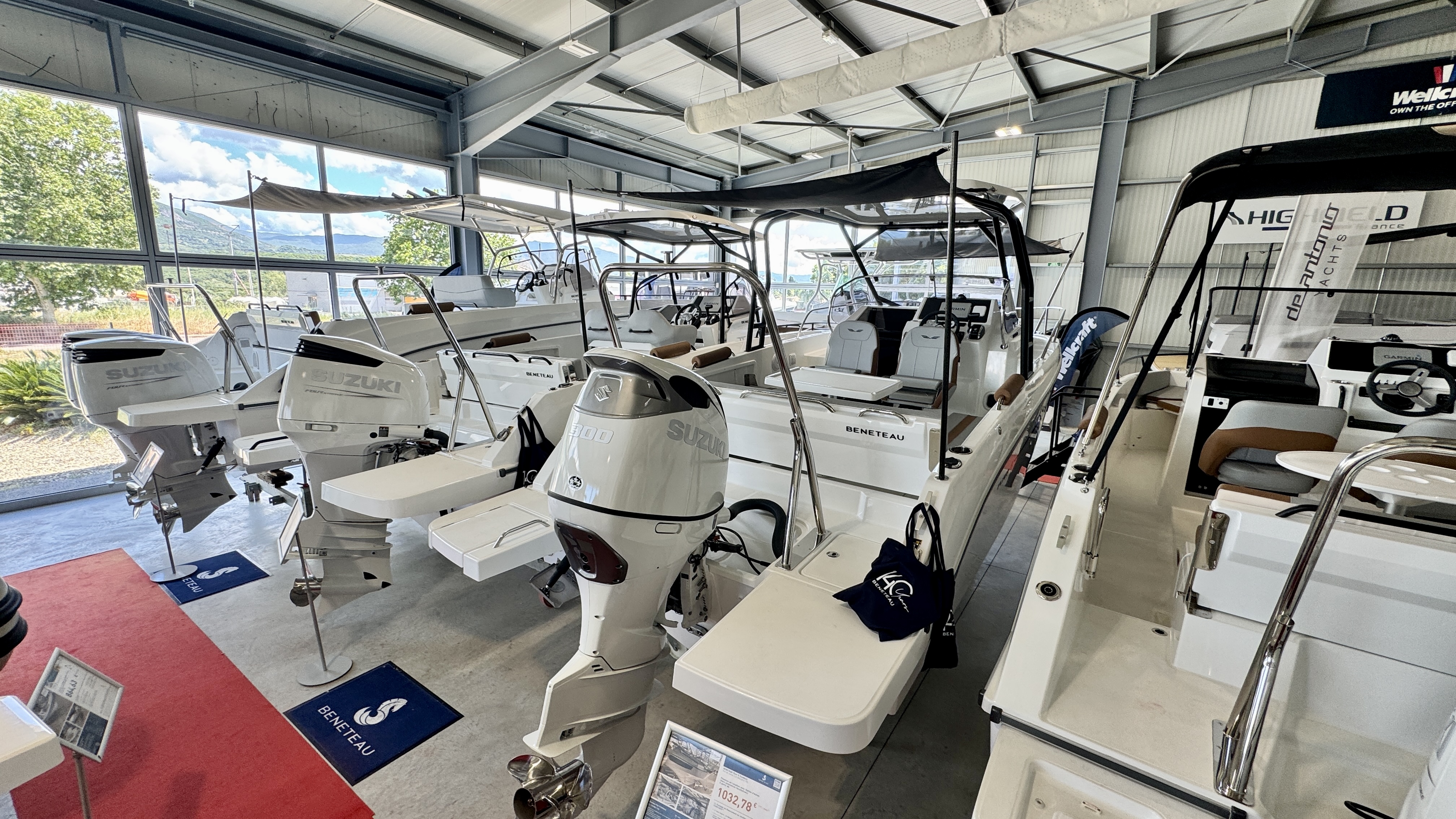 Showroom uni bateaux ajaccio