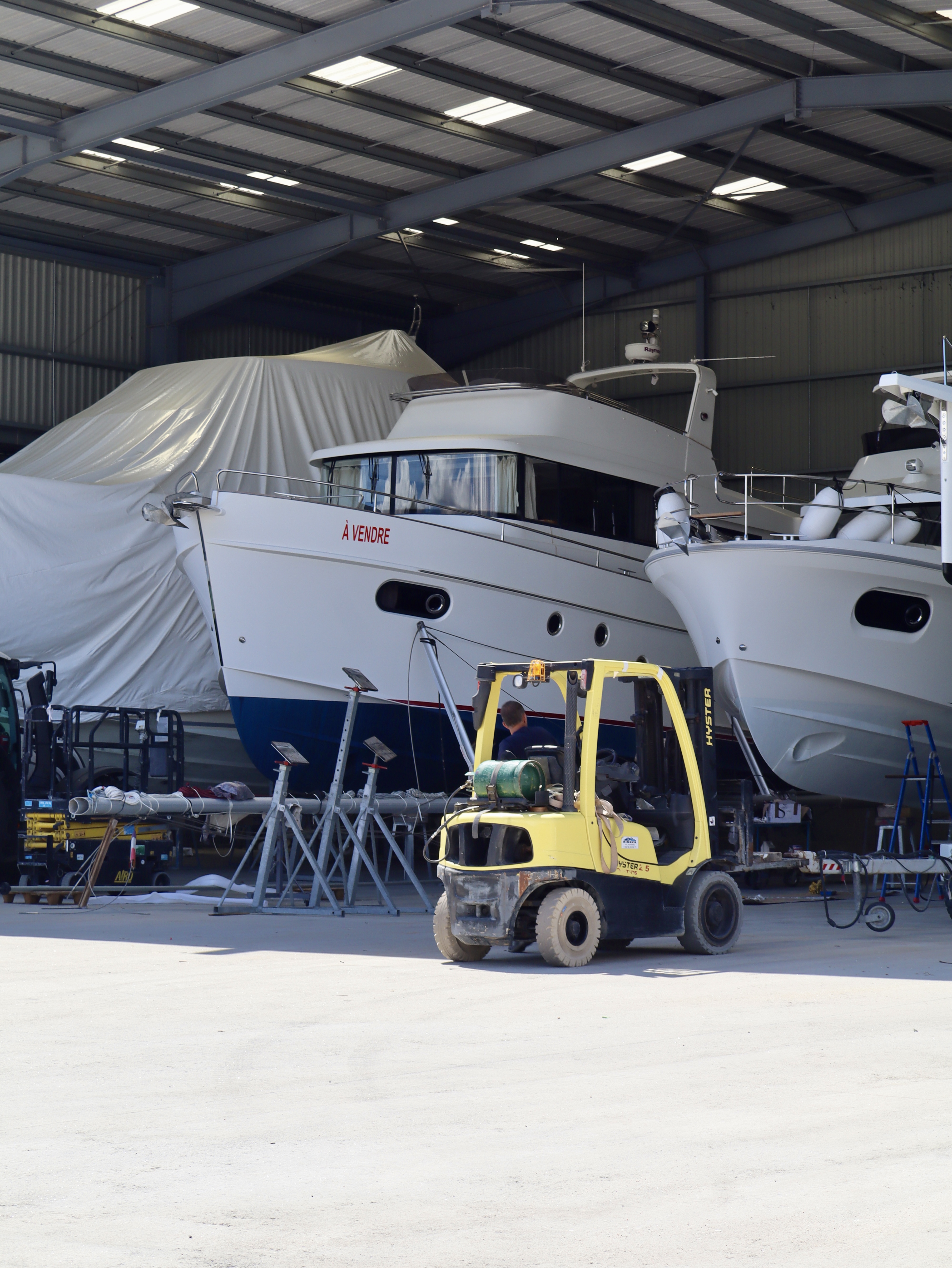 Gardiennage, hivernage, manutention - UNI Bateaux - Ajaccio, Corse