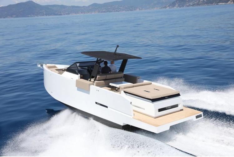 De Antonio Yachts D34 Open